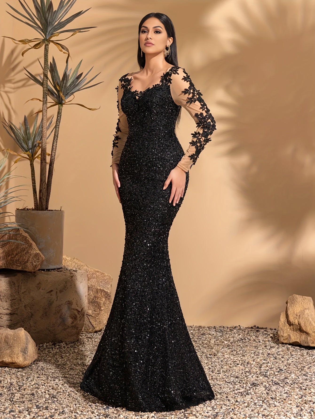 V-neck Appliqué Decorated Flare Party Dress